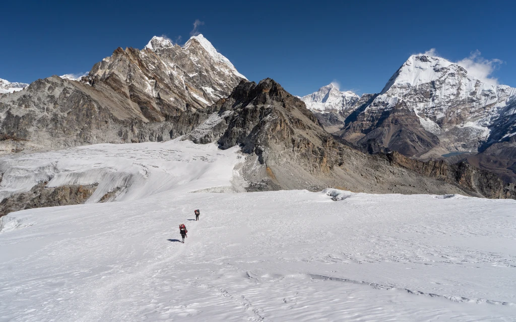 Mera Peak Climbing via Amphu Lapcha Pass and Island Peak