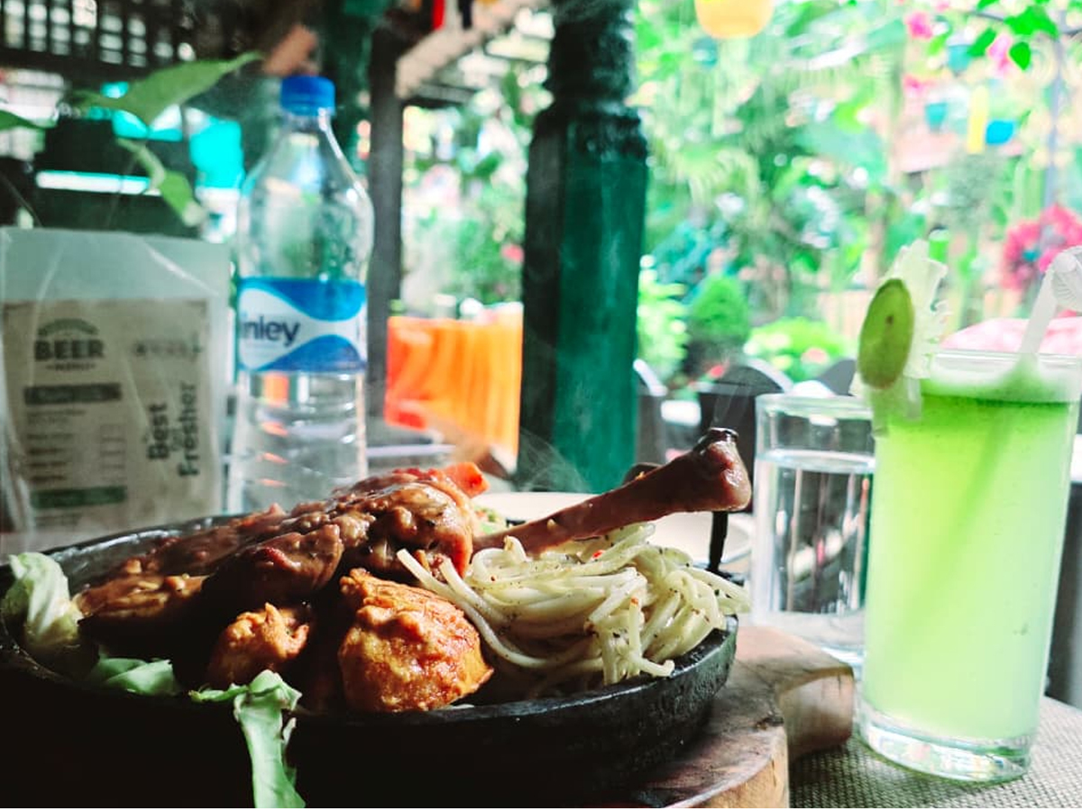 Chicken Sizzler at Delima Garden Cafe
